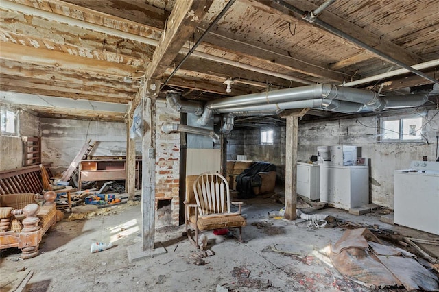 basement featuring washer and dryer