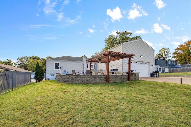 view of yard with a pergola