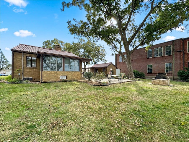 view of yard with a patio area