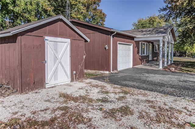 view of outbuilding