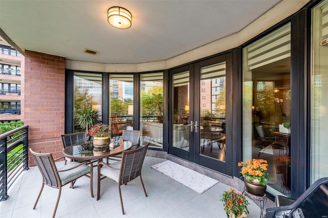 view of sunroom / solarium