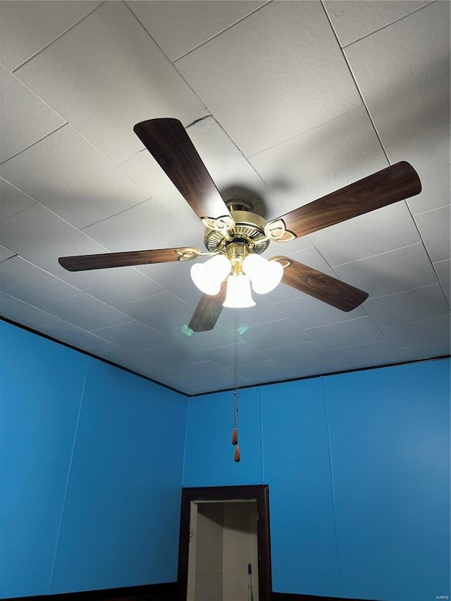 details with ceiling fan