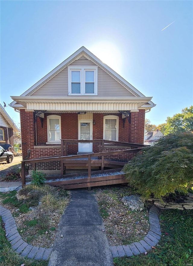 view of front of home with covered porch