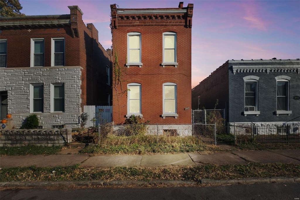 view of front of home