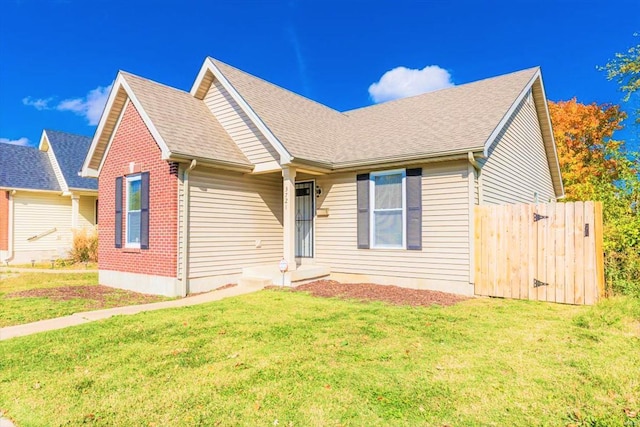 view of front of house featuring a front yard