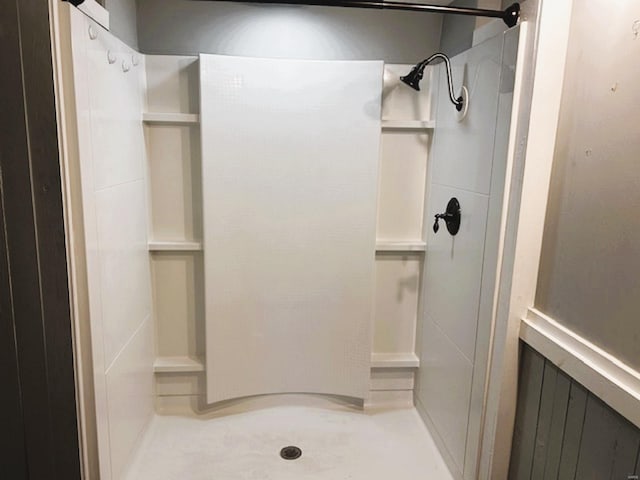 bathroom with walk in shower