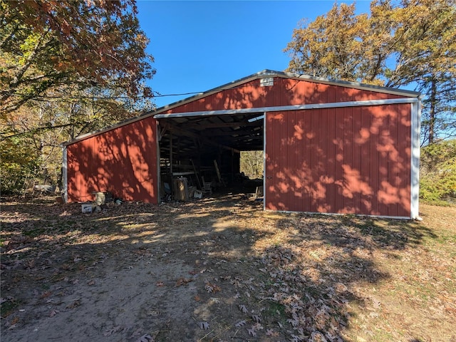 view of outbuilding