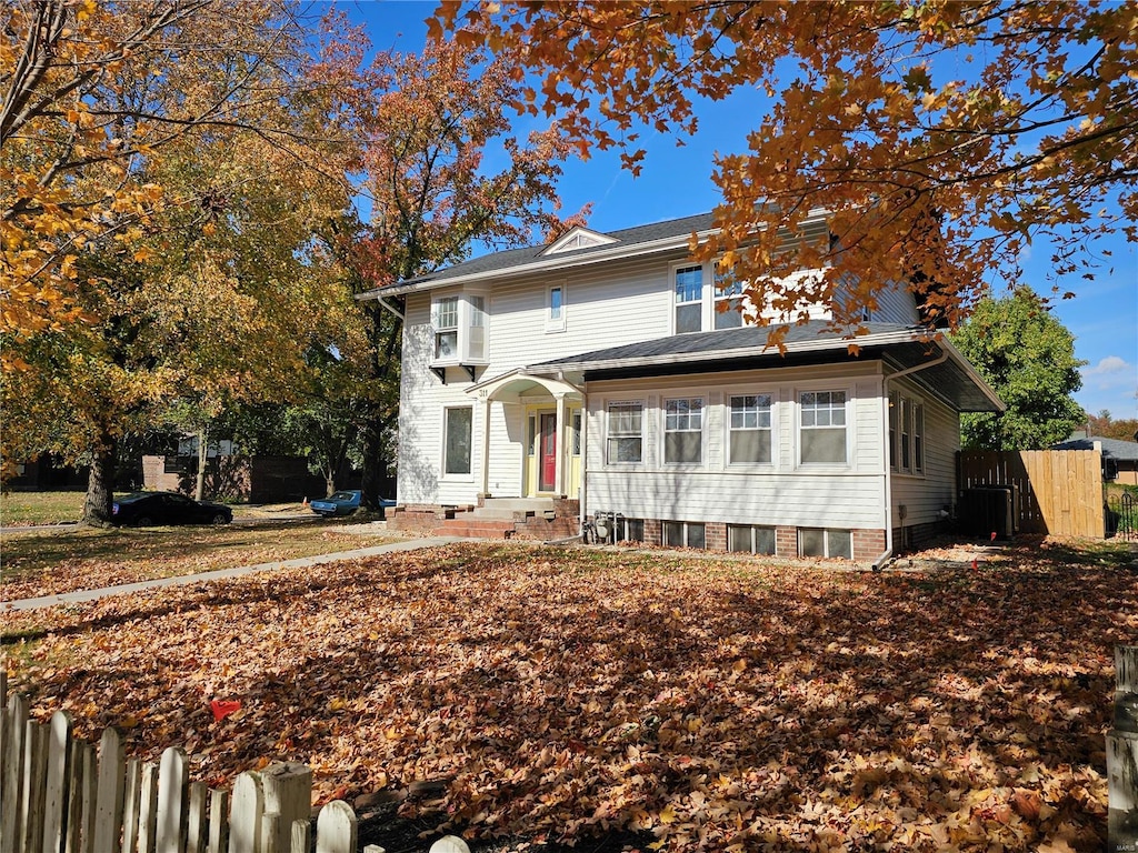 view of front of house