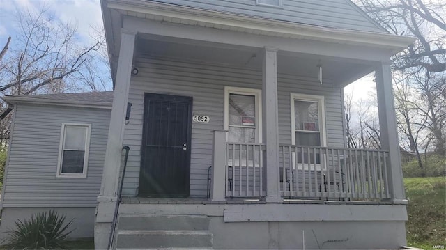 view of front of property with covered porch