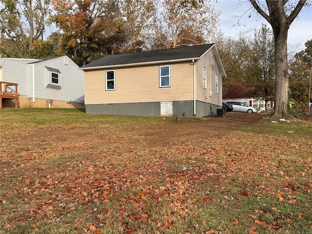 view of side of home