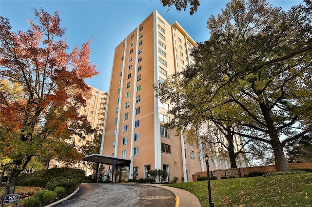 view of building exterior