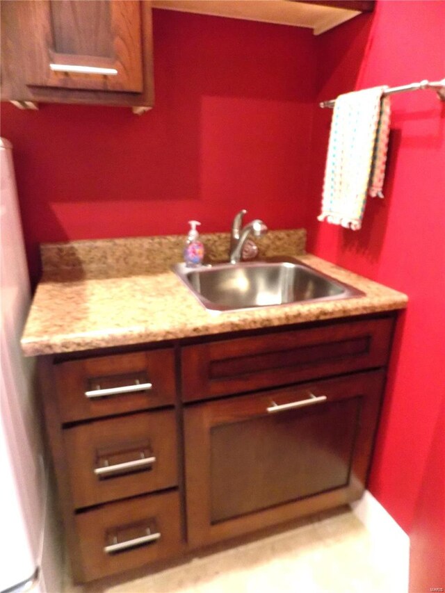 bathroom with sink