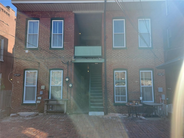 view of front facade with a patio