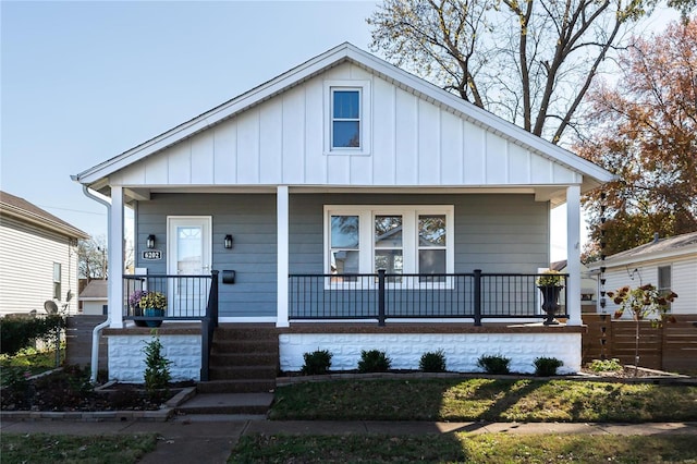 bungalow featuring a porch