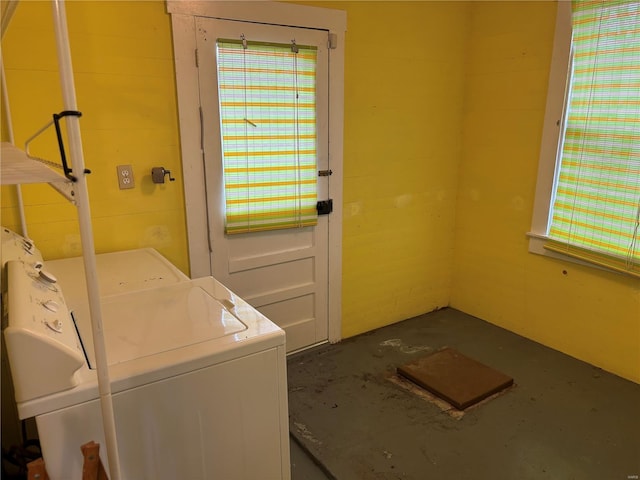 washroom with washer and clothes dryer