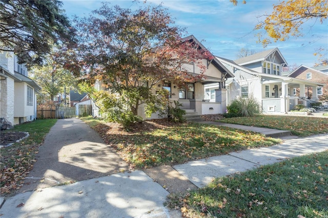 view of front of property featuring a porch