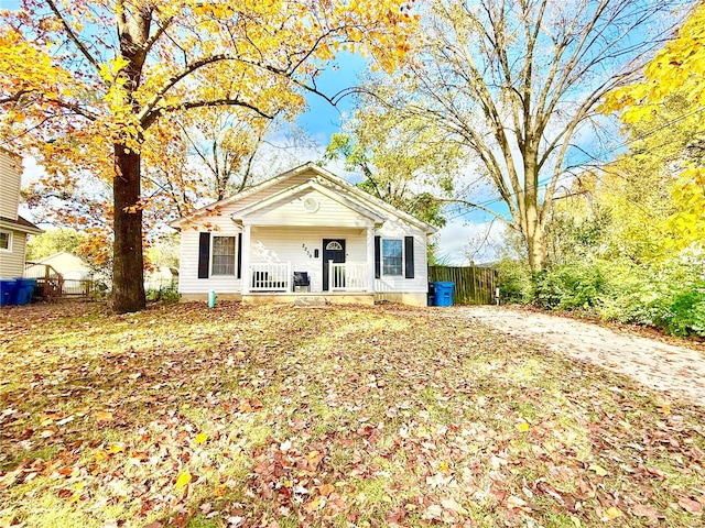 view of front of property featuring a porch