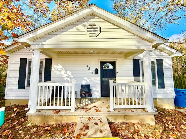 view of front facade with covered porch