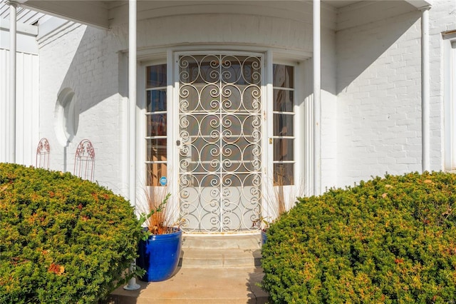 view of entrance to property