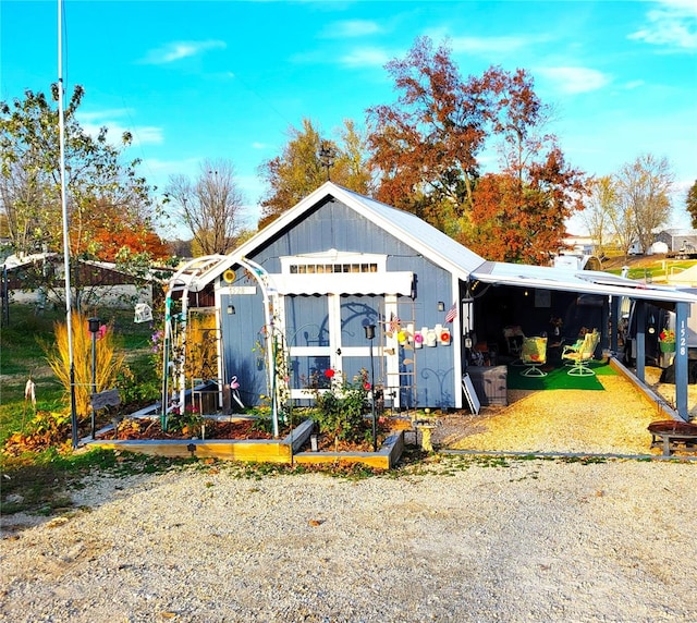 view of outbuilding