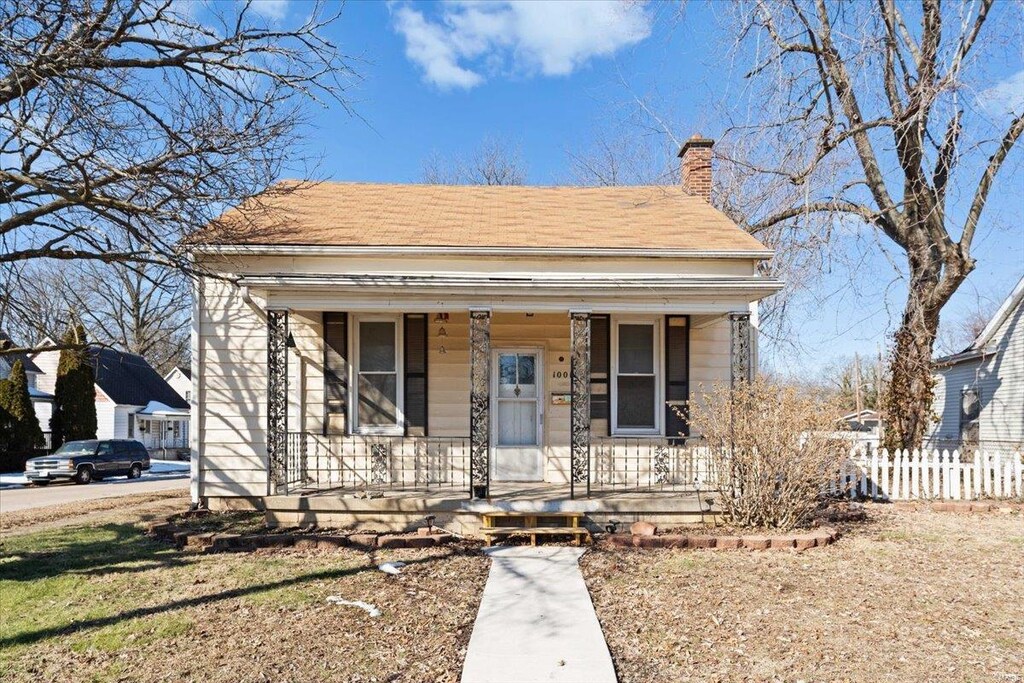 bungalow-style home featuring a porch