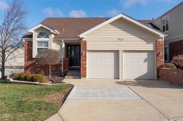 view of front facade with a garage