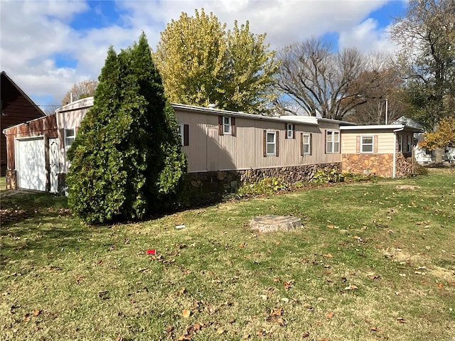 exterior space featuring a yard