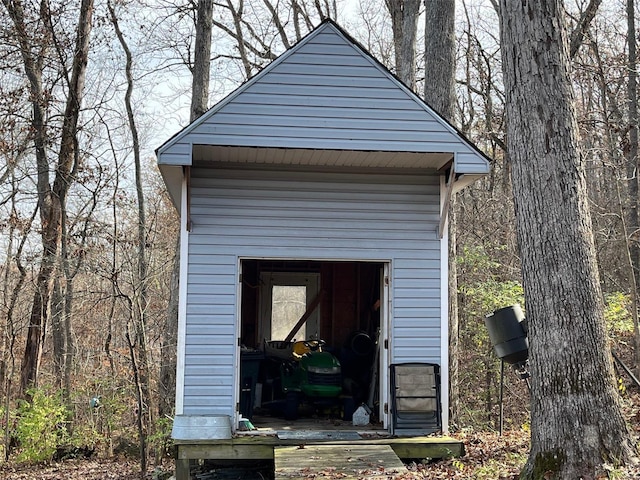 view of outdoor structure