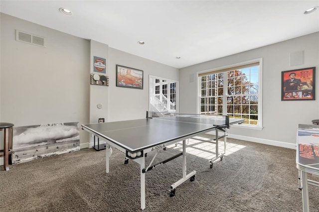 game room with carpet flooring