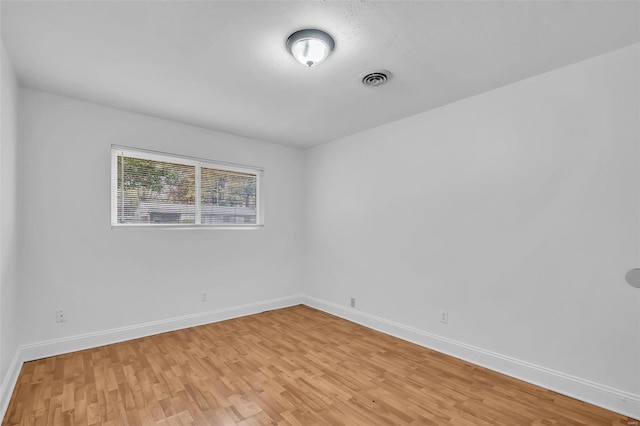 empty room featuring light hardwood / wood-style flooring