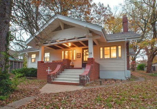 view of front of home with a porch