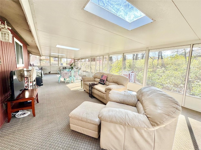 sunroom / solarium featuring a skylight