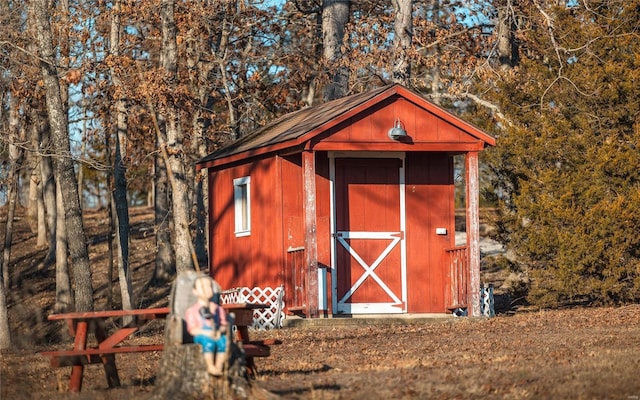 view of outdoor structure