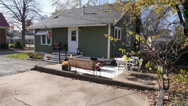 view of front of property with a patio area