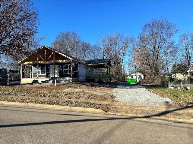 view of front of home featuring a porch