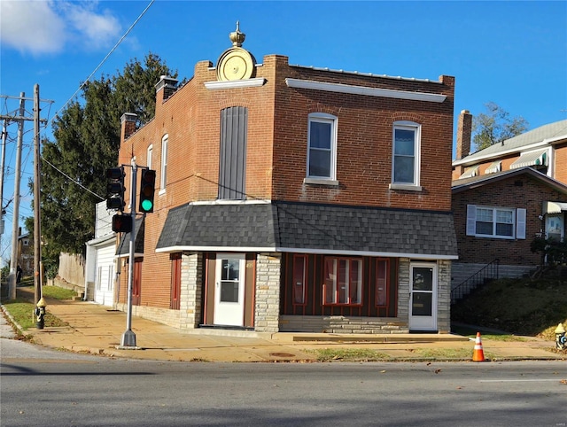 view of front of house