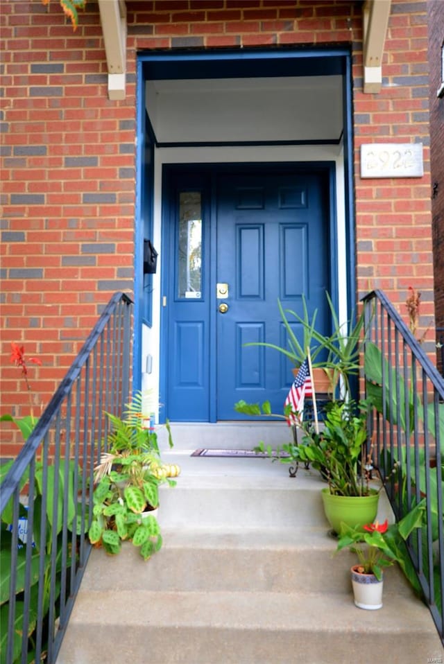 view of exterior entry