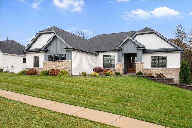 view of front of property with a front lawn