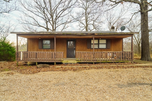 view of front facade with covered porch