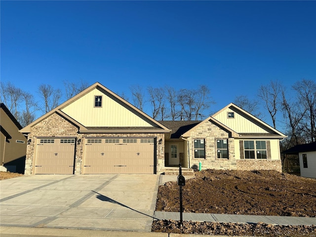 view of front of house featuring a garage