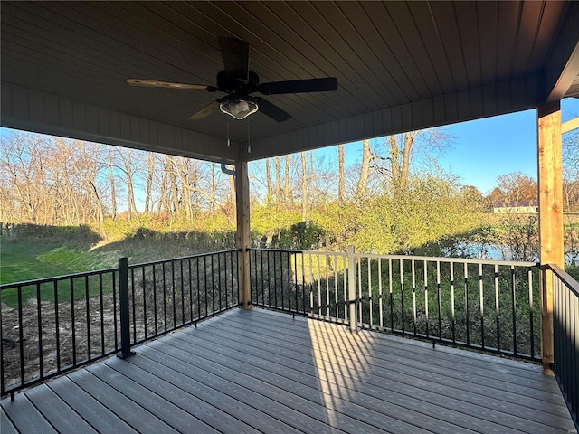 deck with ceiling fan