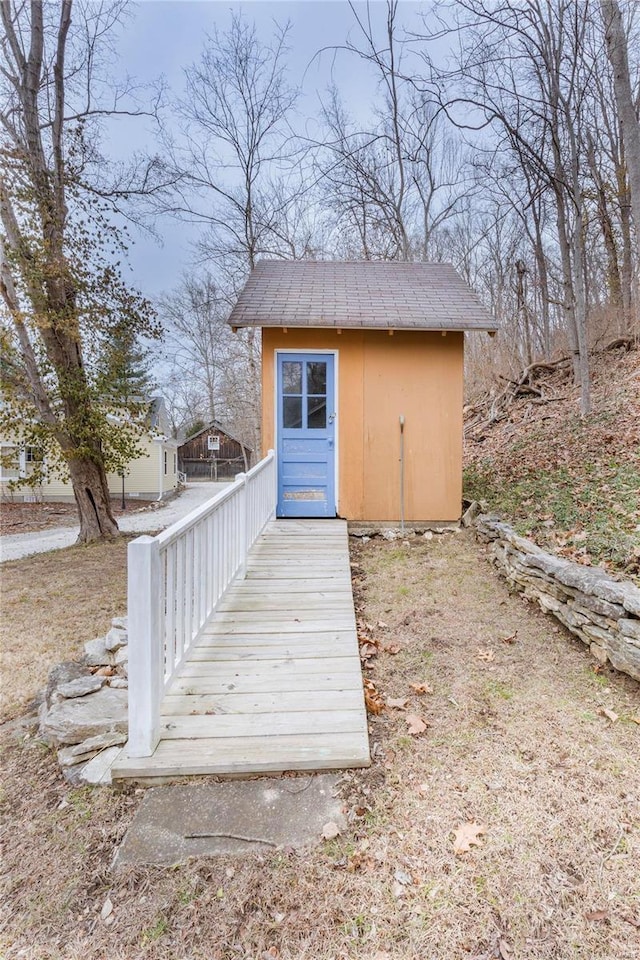 view of outbuilding