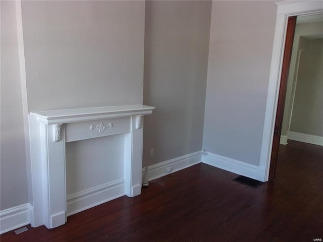 interior details with hardwood / wood-style flooring