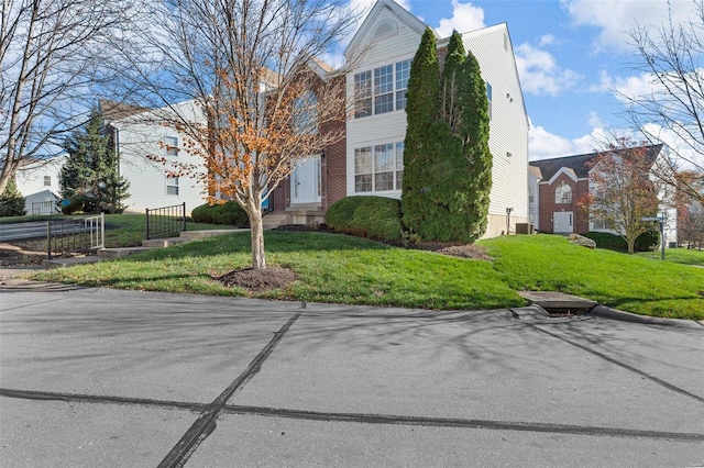 view of front of house with a front yard