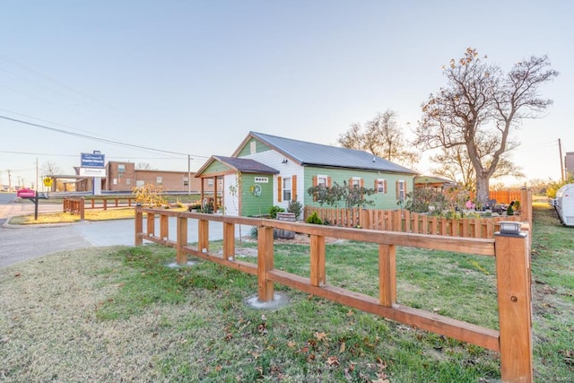 view of front of home with a front yard