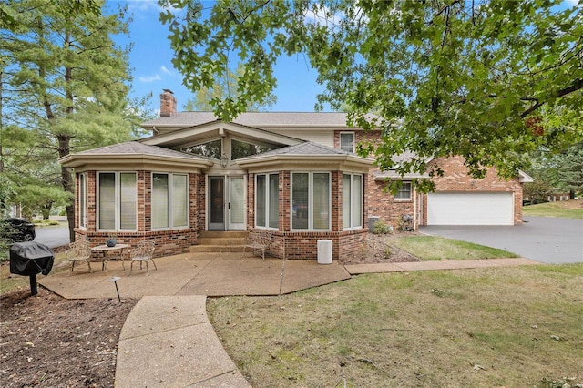 view of front of home featuring a patio area