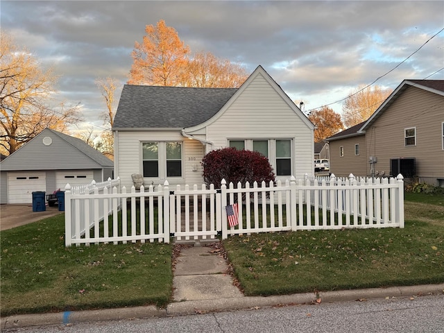 view of front of property with a front yard