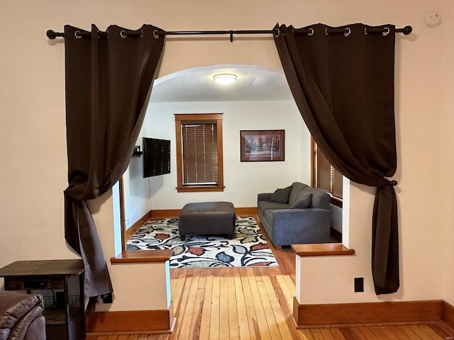 sitting room with light hardwood / wood-style floors