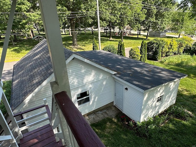 exterior space with a yard