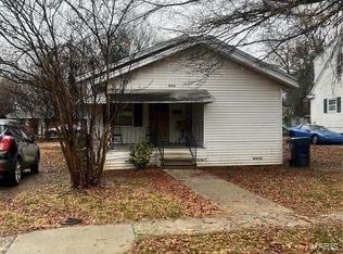 bungalow with a porch